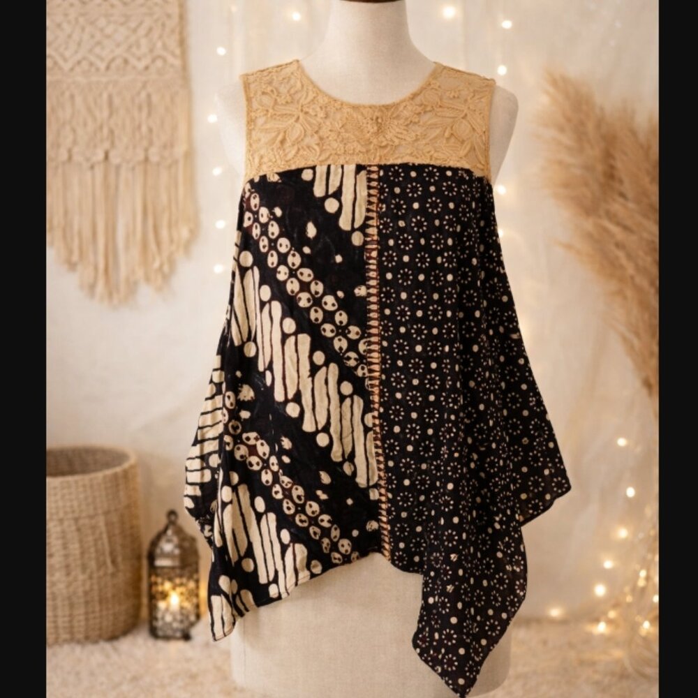 Anne Avantie Heritage Sleeveless Top M Boho Festival Artsy Lagenlook Lace Batik